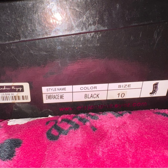 Elegant Black Strappy Women's Heels - Picture 6 of 6